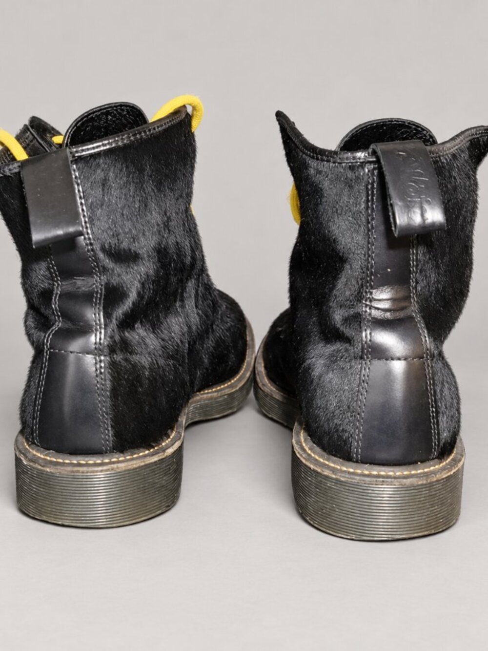 Dr. Martens Unisex Combat Boots Black Horse Hair Lace Up US 9, EU 42 - Picture 3 of 6